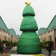 giant inflatable christmas tree